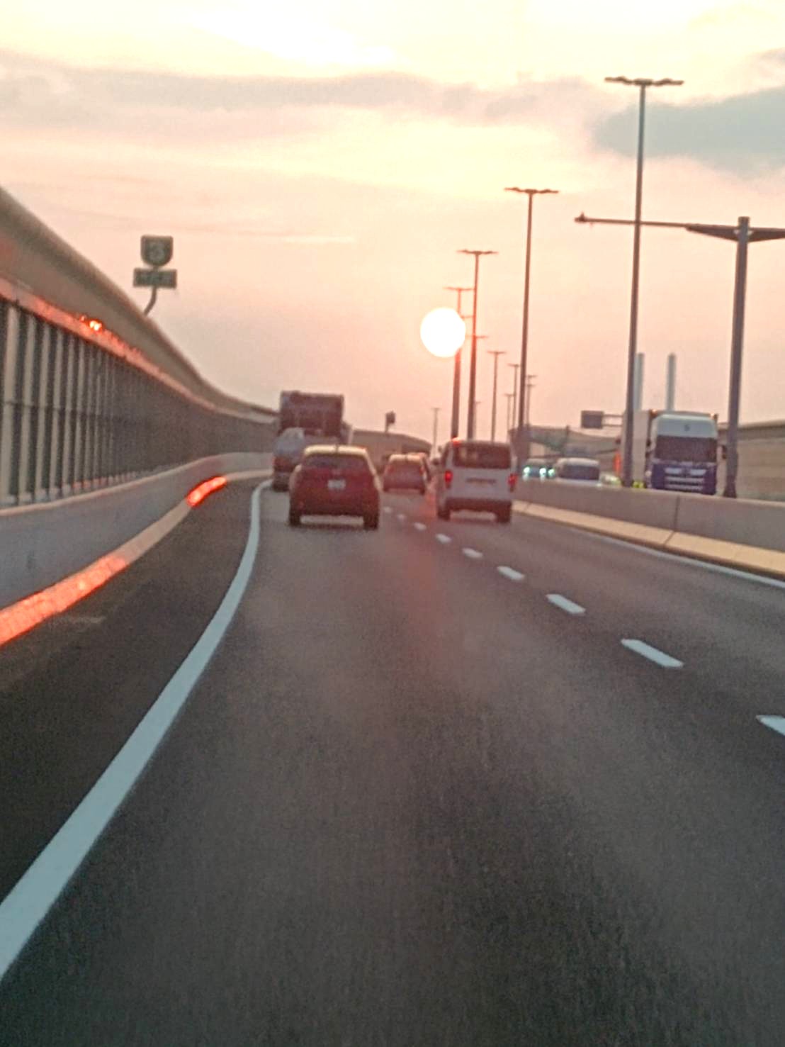 チャーター便とスポット便 あなたに合う働き方はどっち?